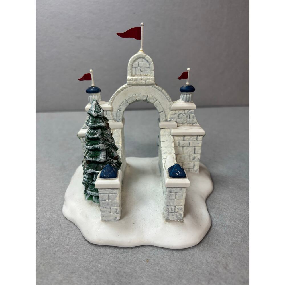 Dept 56 Heritage Christmas Village Collection NORTH POLE GATE 56324 Retired‎ - Picture 2 of 7
